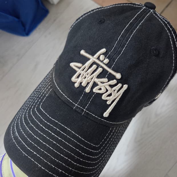 스투시 뉴에라 베이직 트러커 볼캡