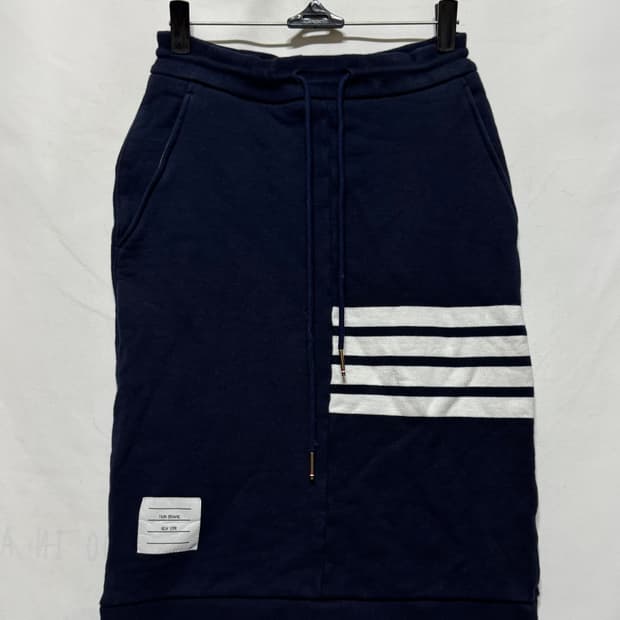 36 톰브라운 4바 스커트