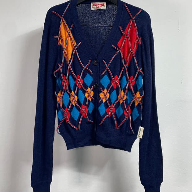 앤더슨벨 우먼스 아가일 자수 브이넥 가디건 (on.229)