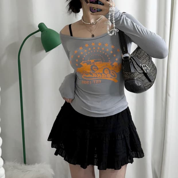 그레이 오렌지 레터링 슬림핏 롱 슬리브 티셔츠