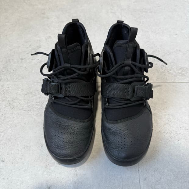 나이키 에어포스 270