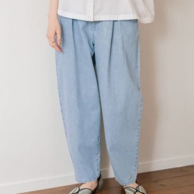 studio CLIP Tapered Denim Pant (26)
