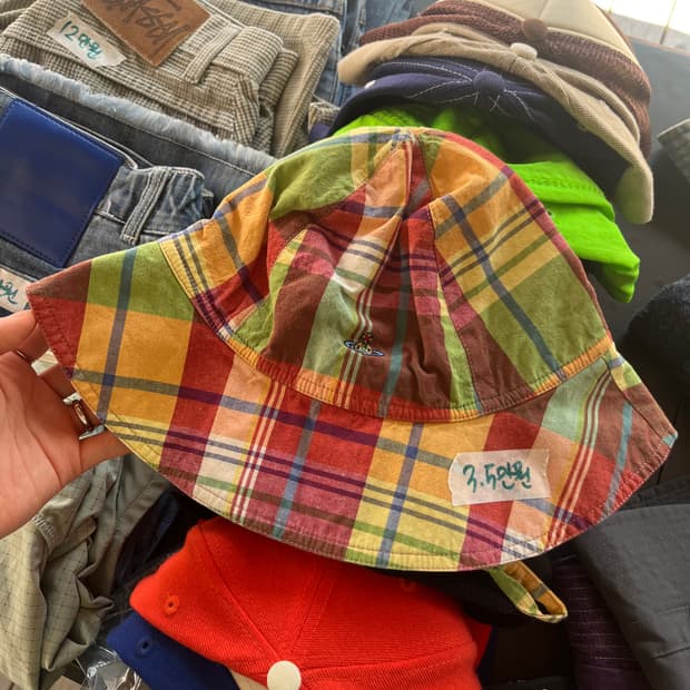 비비안웨스트우드 버킷햇