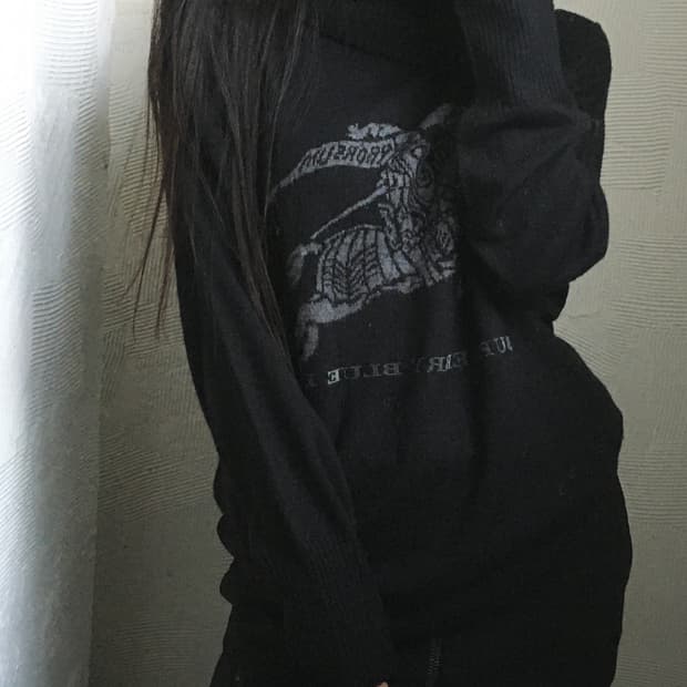 Burberry 버버리 블루라벨 블랙 로고 터틀넥 니트