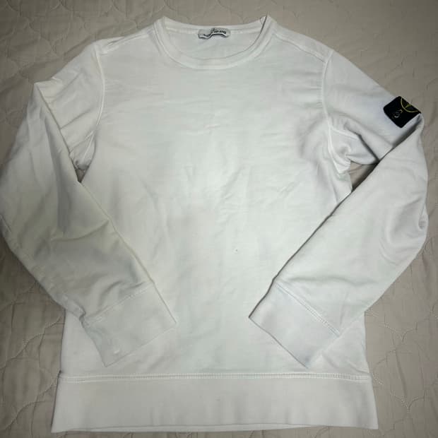 스톤아일랜드 맨투맨 팝니다/교환도 받습니다