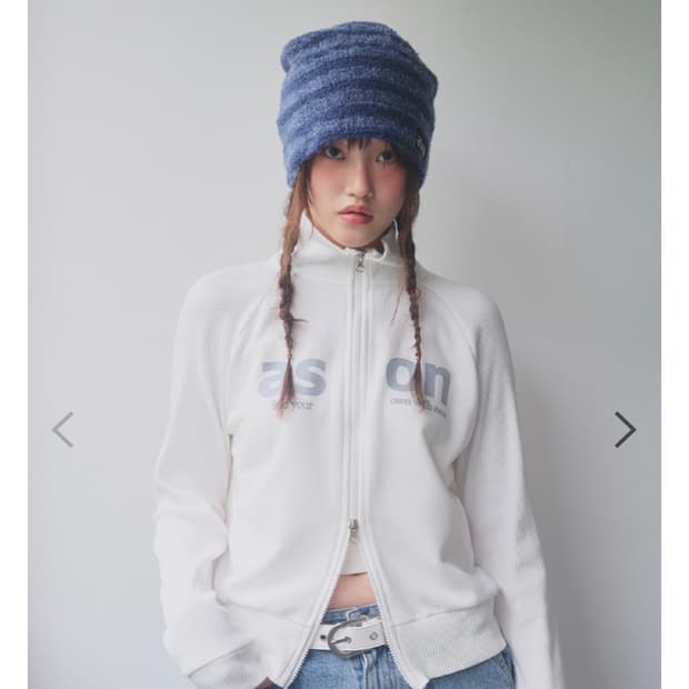 애즈온 SALT 집업 화이트