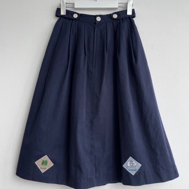 *SALE) QUEENS COURT 네이비 패치 플레어 스커트 