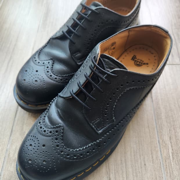 닥터마틴 윙팁 브로그 슈즈 (260)