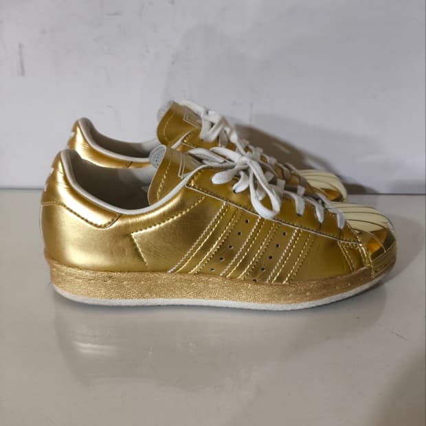 220mm 아디다스 슈퍼스타 80s 메탈릭 골드 스니커즈