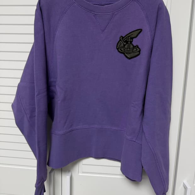 비비안웨스트우드 로고 맨투맨