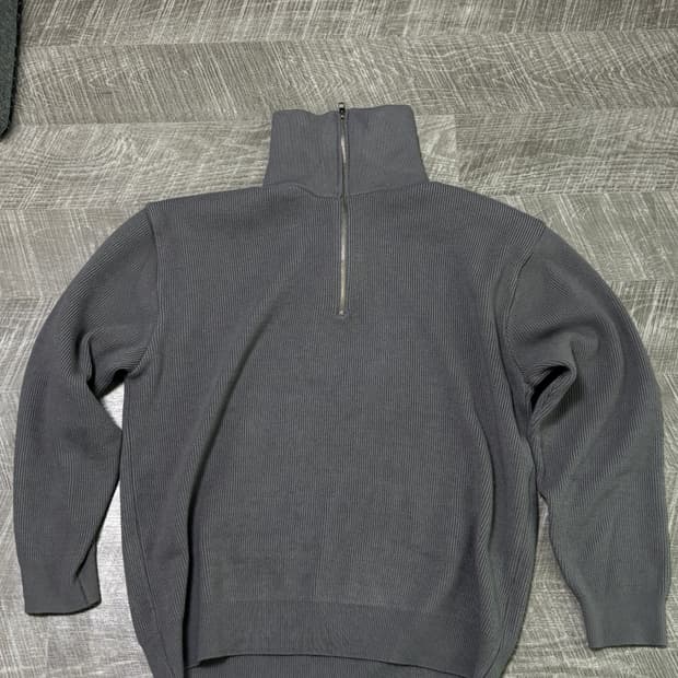 드로우핏 회색 반집업 니트M 