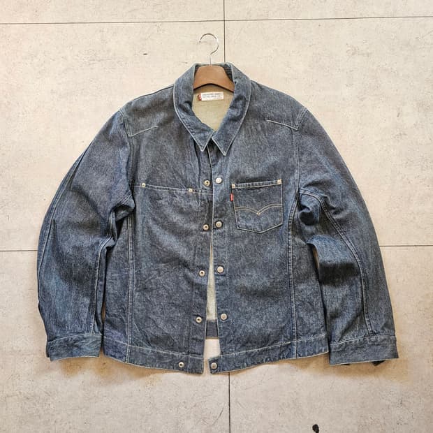 110 리바이스 엔지니어드 생지 자켓 트러커 자켓