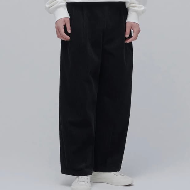 무탠다드 코듀로이 와이드 벌룬 팬츠 블랙 30사이즈