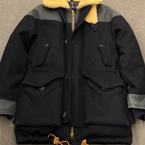 이스트로그 폭스브라더스 패딩 자켓 처분 