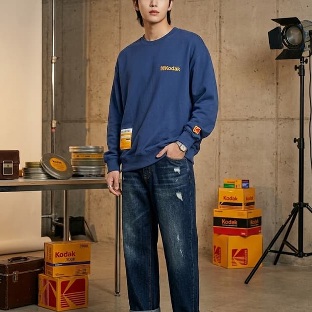 코닥 (KODAK) 빅로고 포인트 맨투맨 네이비