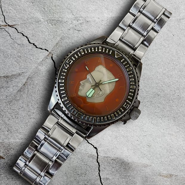 Jean paul gaultier 장폴고티에 레드 페이스 메탈 쿼츠 시계