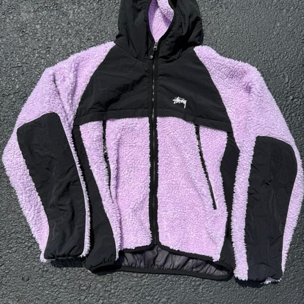 스투시 쉐르파 패널드 후드 자켓 라벤더