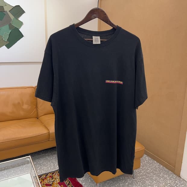예스아이씨 박스 로고 반팔티 105 C05284 