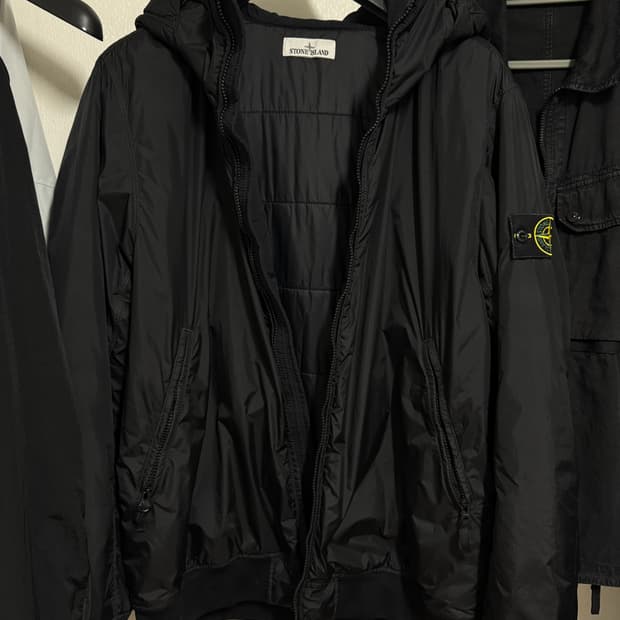 스톤아일랜드 24FW 크링클랩스 프리마로프트 패딩