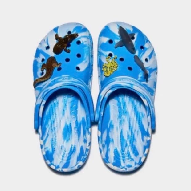 크록스 (CROCS X STREETX) 클래식 클로그 250 