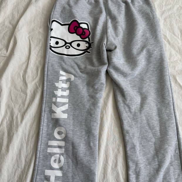 헬로키티 그레이 스웨트팬츠