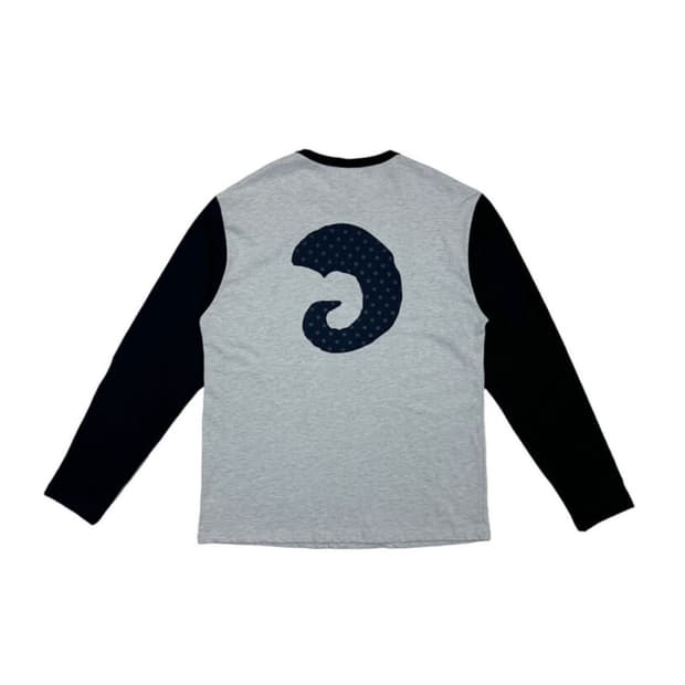 W)탄산마그네슘 혼 아플리케 배색 롱슬리브 스카이블루