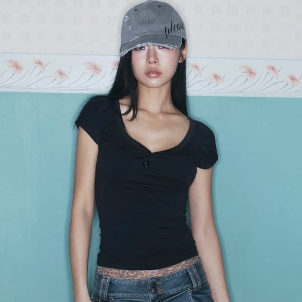 Sia Button Shirring Short Sleeve Top