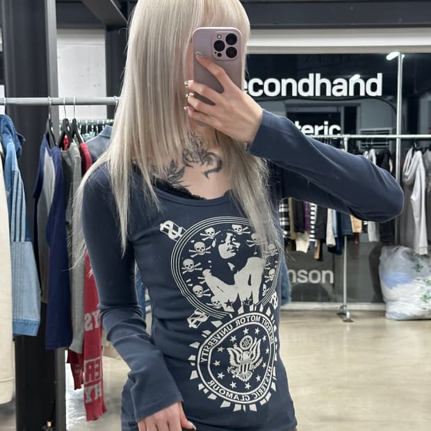 히스테릭 글래머 스컬 프린팅 롱슬리브