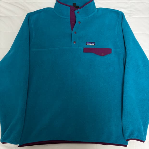 파타고니아 라이트웨이트 신칠라 비레이 블루 L 판매합니다.