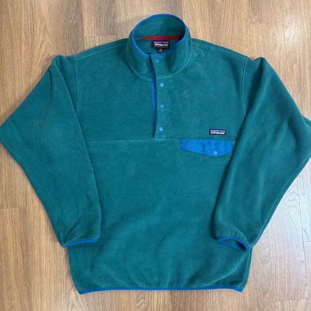 파타고니아 신칠라 틸그린 m사이즈 판매합니다.