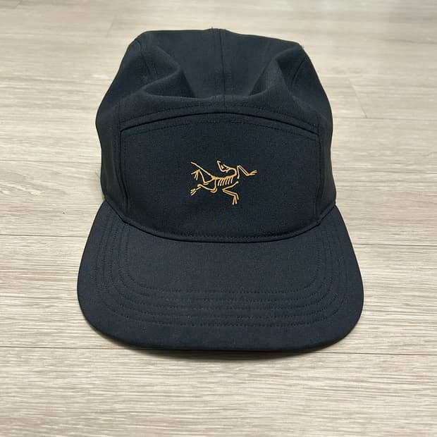 아크테릭스 칼라디움 5패널 캡 모자