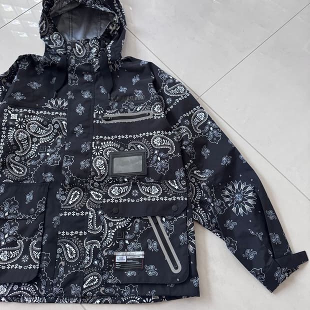 MOUNTAIN HOODIE JACKET 페이즐리 마운틴 후드 재킷