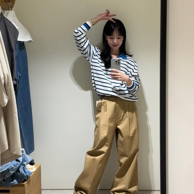 문달 스트라이프 카라 니트