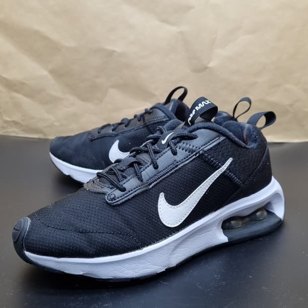 나이키 에어맥스 인터락 여성운동화235