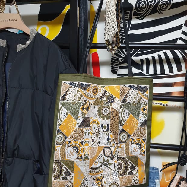 요즘 뜨는 에코백 실크프린트  토트백