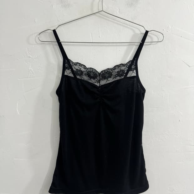 lace sleeveless