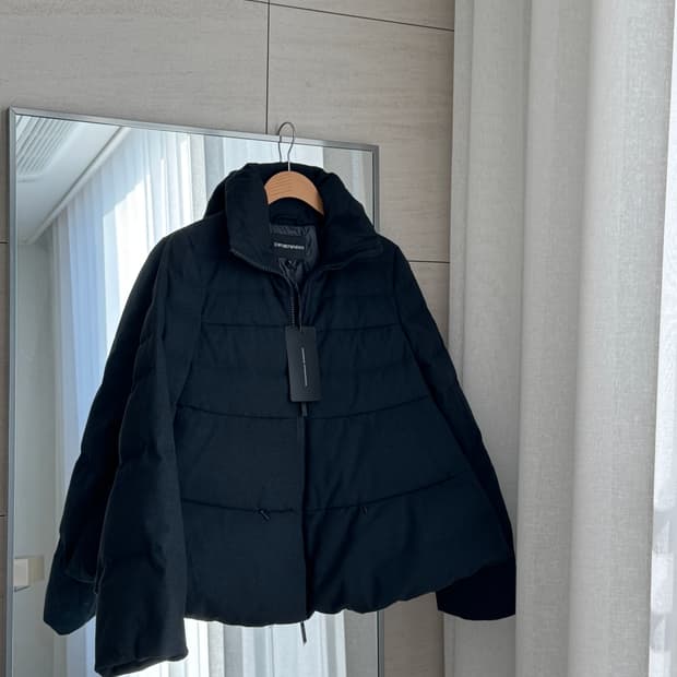 <새상품🖤> 엠포리오 아르마니 플레어 덕다운 패딩