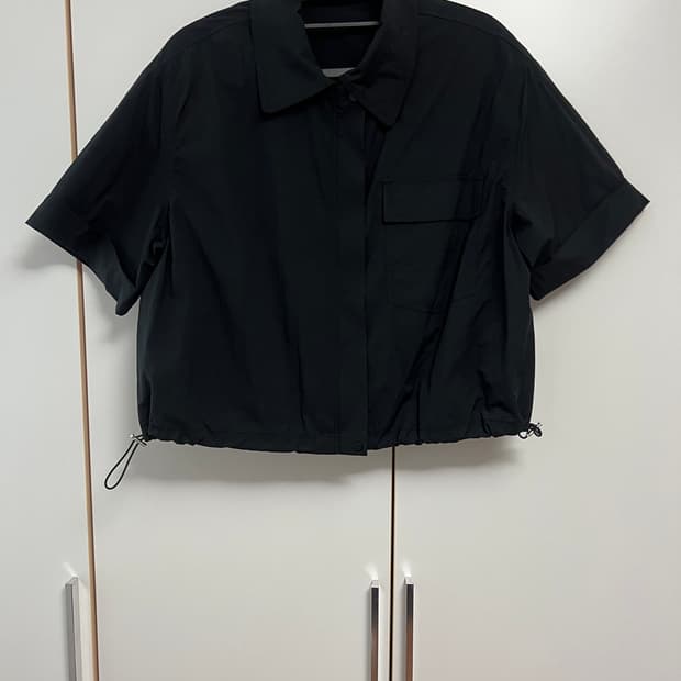 에잇세컨즈 바스락 반팔 자켓