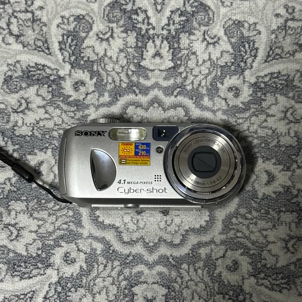 민트급 소니 사이버샷 DSC-p73 빈티지 디지털 카메라
