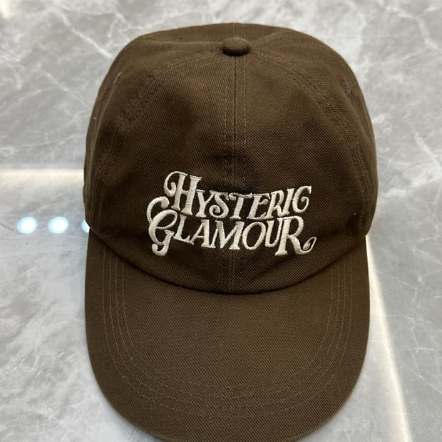 히스테릭 글래머 6패널 코튼 엠브로이더리 볼캡 판매합니다