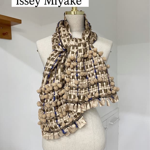 Issey Miyake 폼폼 위빙 머플러