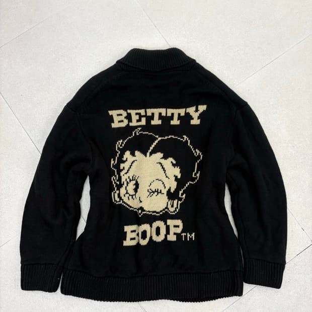 베티붑 오버핏 니트집업