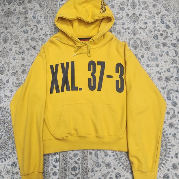 ESC 스튜디오 크롭 후드티 (77까지가능)