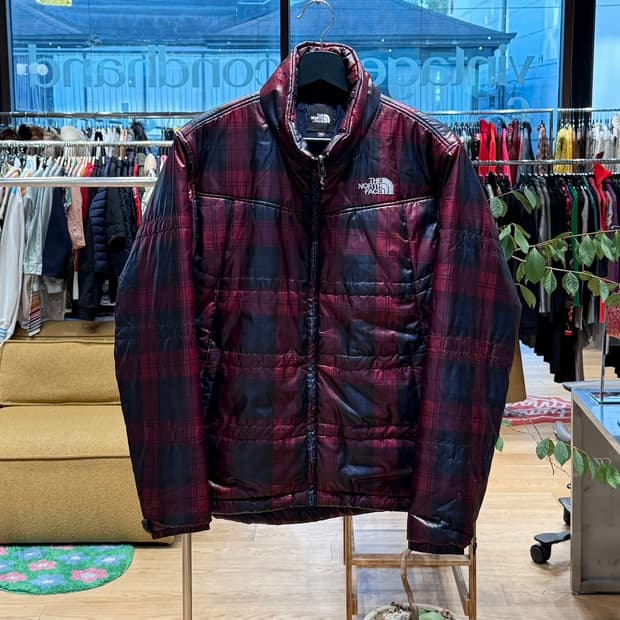 노스페이스 레드 체크 패딩 점퍼 
