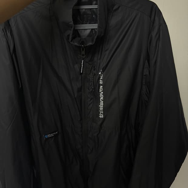 디스이즈네버댓 리버시블 경량패딩