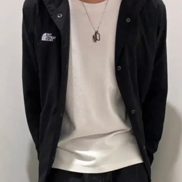 노스페이스바람막이팝니다 