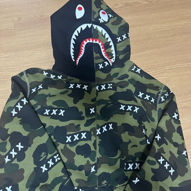 베이프 샤크후드 갓셀렉션 콜라보 팝니다