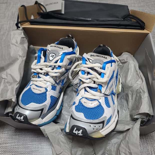 발렌시아가 뉴러너 41 블루 스니커즈