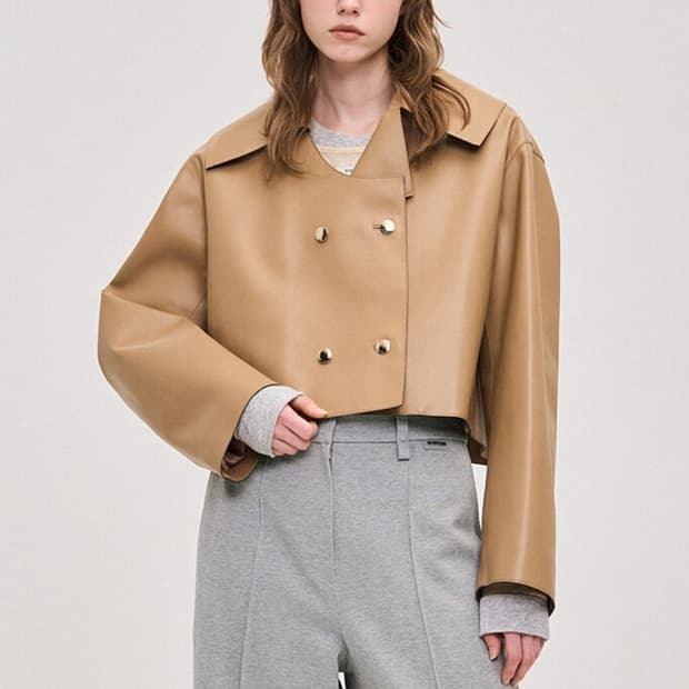 한섬 시스템 2023 레더 크롭자켓 82-94-160사이즈