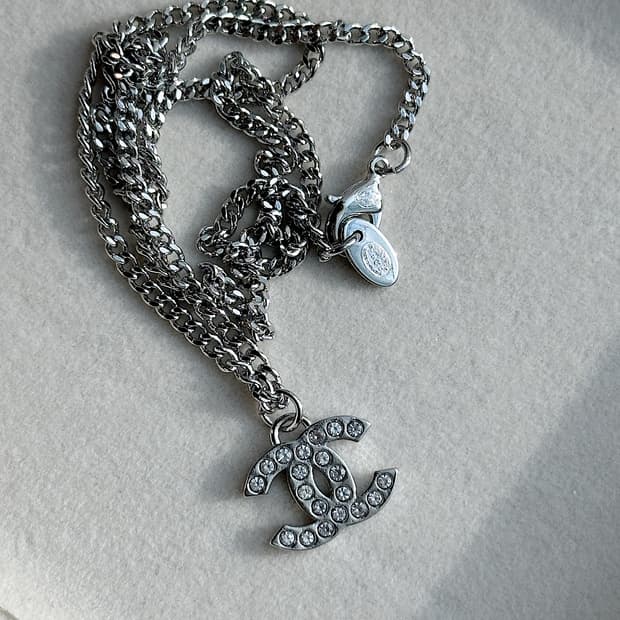 샤넬 크리스탈 팬던트 목걸이